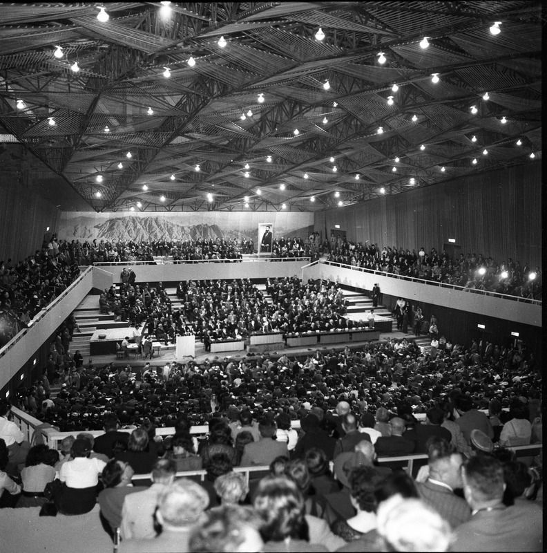 שרת החוץ: נאום בפני הקונגרס הציוני בירושלים, מאי 1956